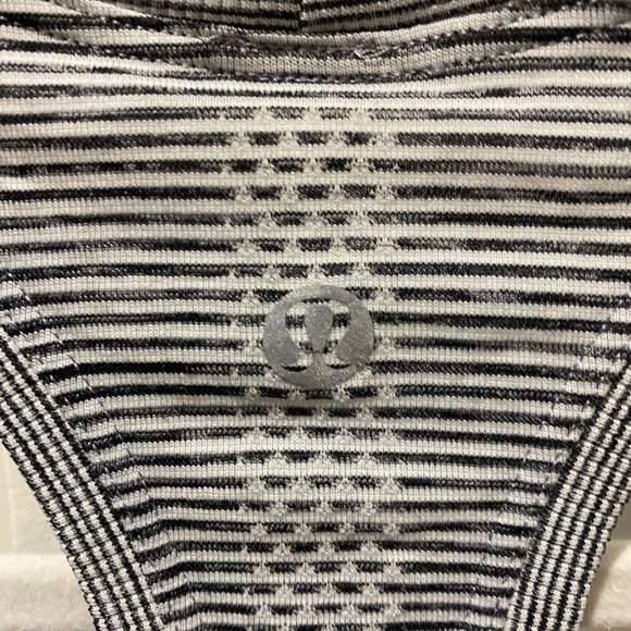 Lululemon Swiftly Tech Racerback Tank - Picture 2 of 4